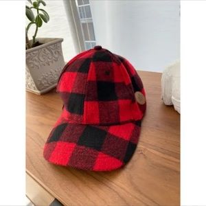Red plaid cap in flanel !
